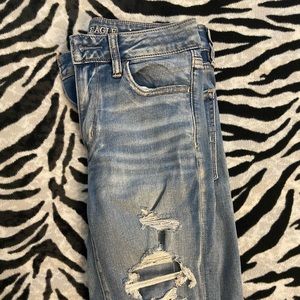 American eagle ripped skinny jeans